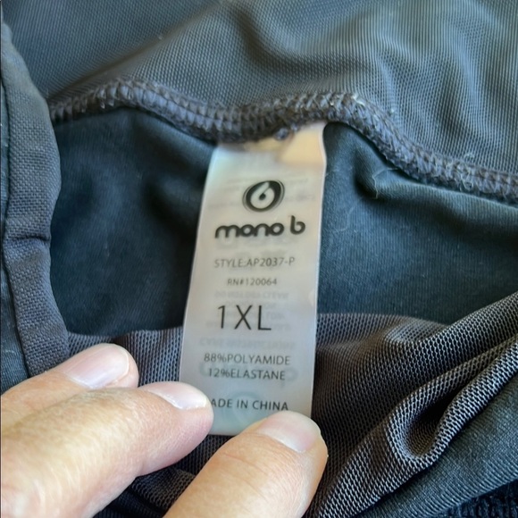 Mono B Black Athletic Leggings - Picture 2 of 4
